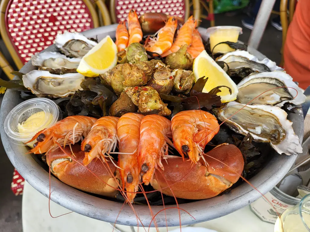Assiette de fruits de mer Marché des Capucins Bordeaux (2)