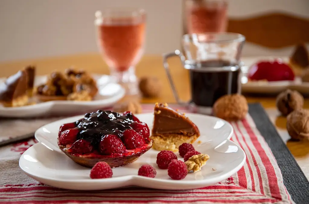 dessert, food, tart, pie, raspberries, pastry, baked, dish, sweet, treat, tasty, delicious, plate, dessert, food, food, tart, pie, pie, pie, pie, pie