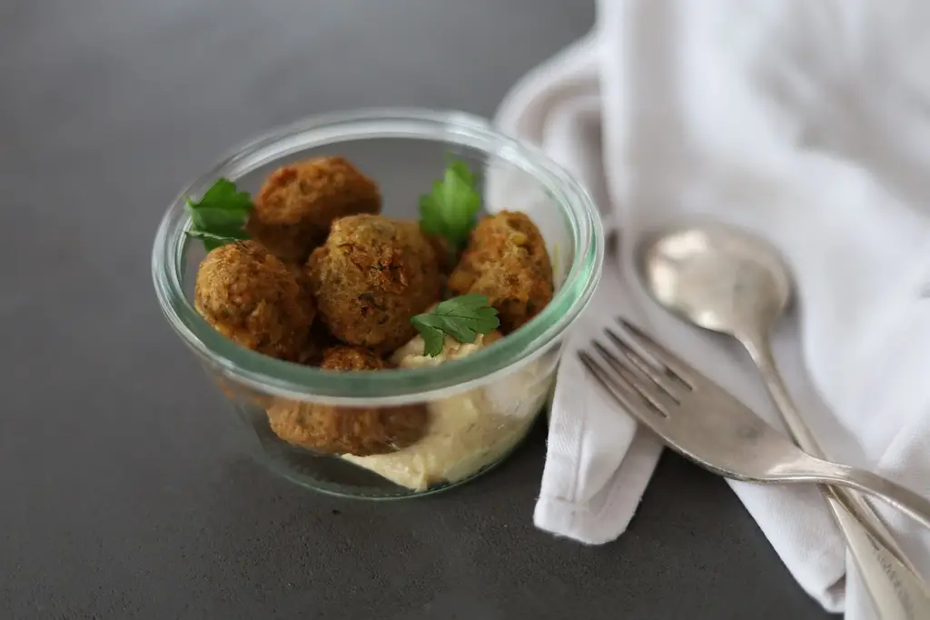 falafel, dish, food, lunch, hummus, arabic, meal, starter, tasty, delicious, vegetarian, restaurant, closeup, falafel, falafel, falafel, falafel, falafel