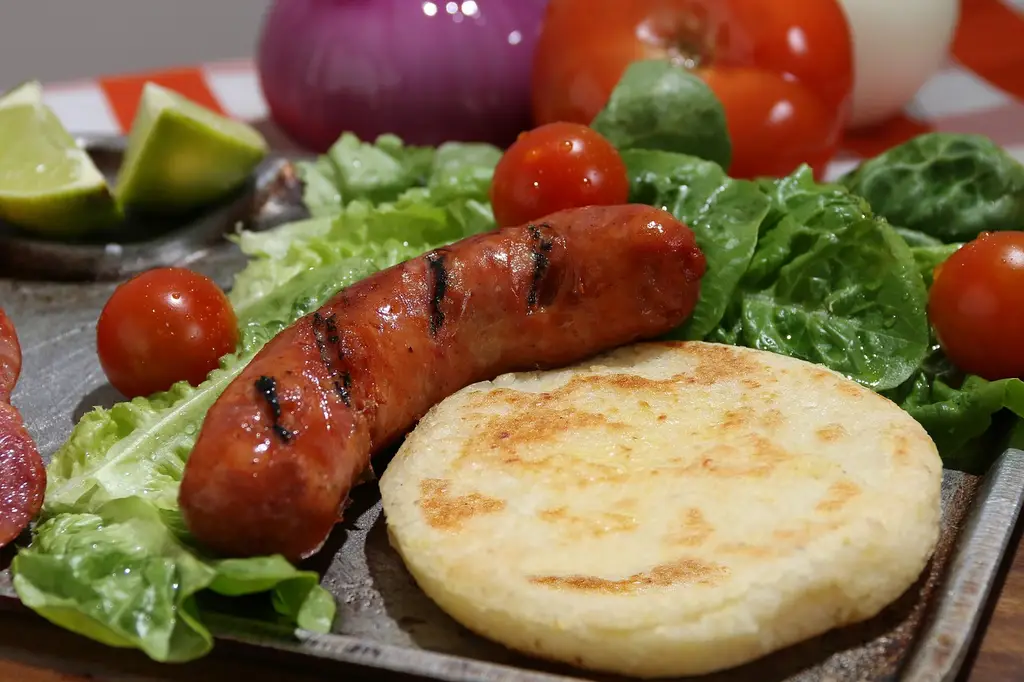 meal, dish, plate, arepa, sausage, chorizo, grill, meat, roast, tradition, traditional, colombian, food, arepa, arepa, arepa, arepa, arepa, chorizo, chorizo