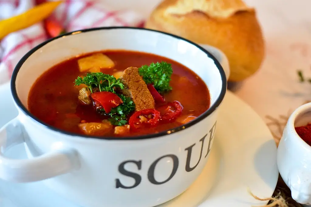 goulash, soup, dish, food, goulash soup, stew, broth, meat, vegetables, potatoes, paprika, hot, spicy, cooked, delicious, cuisine, hungarian, food photography, bowl, plate, soup, soup, soup, soup, soup, stew, stew, stew, stew