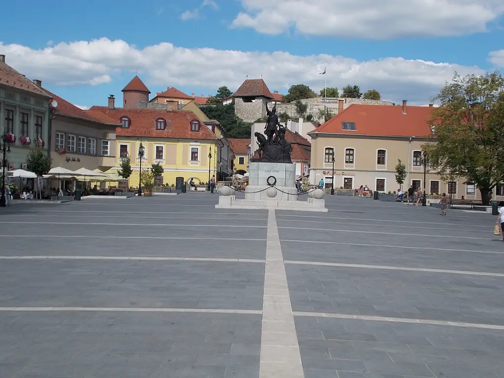 Dobó Statue on the main square of Eger, 2016 Hungary