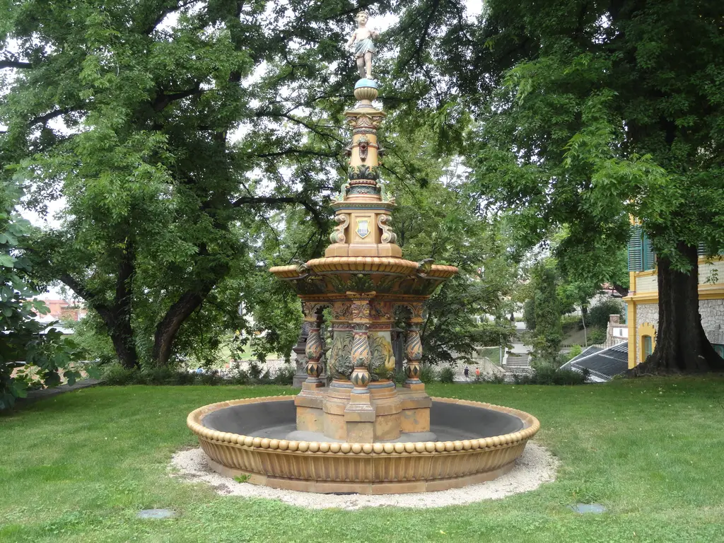 Pécs 2014, Zsolnay Kulturális Negyed, Herkules kút