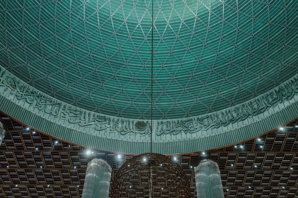 Detailed view of the Istiqlal Mosque dome in Jakarta, showcasing Islamic architectural beauty.