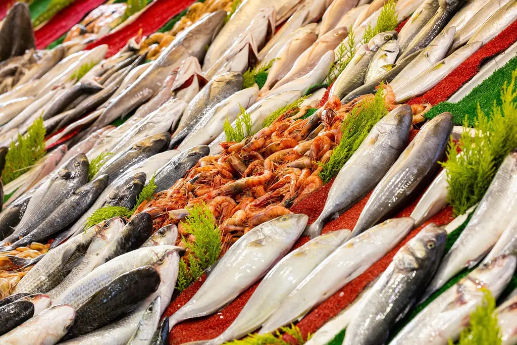 fish, seafood, fish market, fresh fish, market, nature, prawns, shrimps, fresh seafood