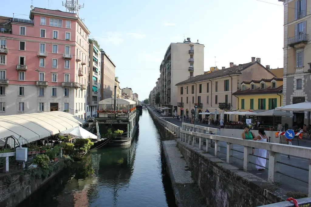 dock, navigli, milan, water, center, city centre, landscape, italy, local, nature, barges
