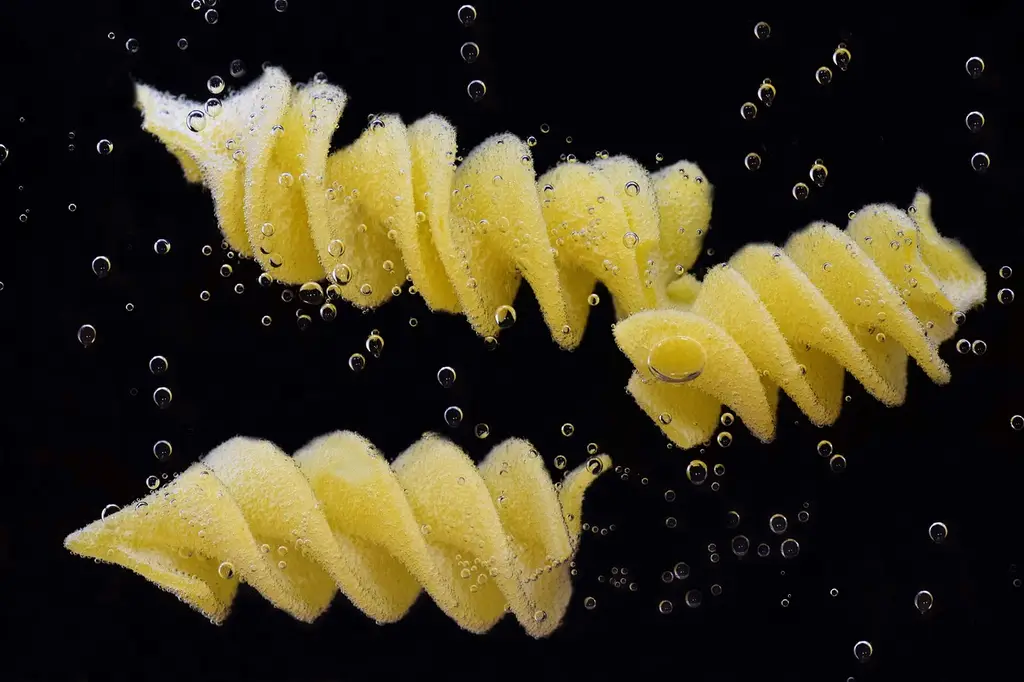 noodles, pasta, cook, boiling water, spiral noodles, food, meal, carbohydrates, underwater, air bubbles, gas bubbles, the pasta water, staple food, italian cuisine, submerged, water bubbles, close up, noodles, pasta, pasta, pasta, pasta, pasta