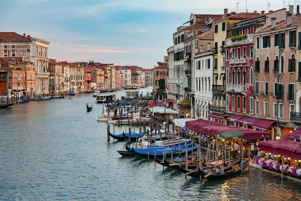 Venezia - Canal Grande, seen from Ponte di Rialto, looking to SW, at golden hour