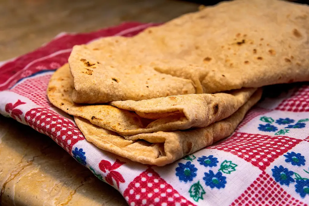roti, bread, flatbread, snack, baked, bakery, food, fresh, breakfast, healthy, meal, indian food, roti, roti, roti, roti, roti