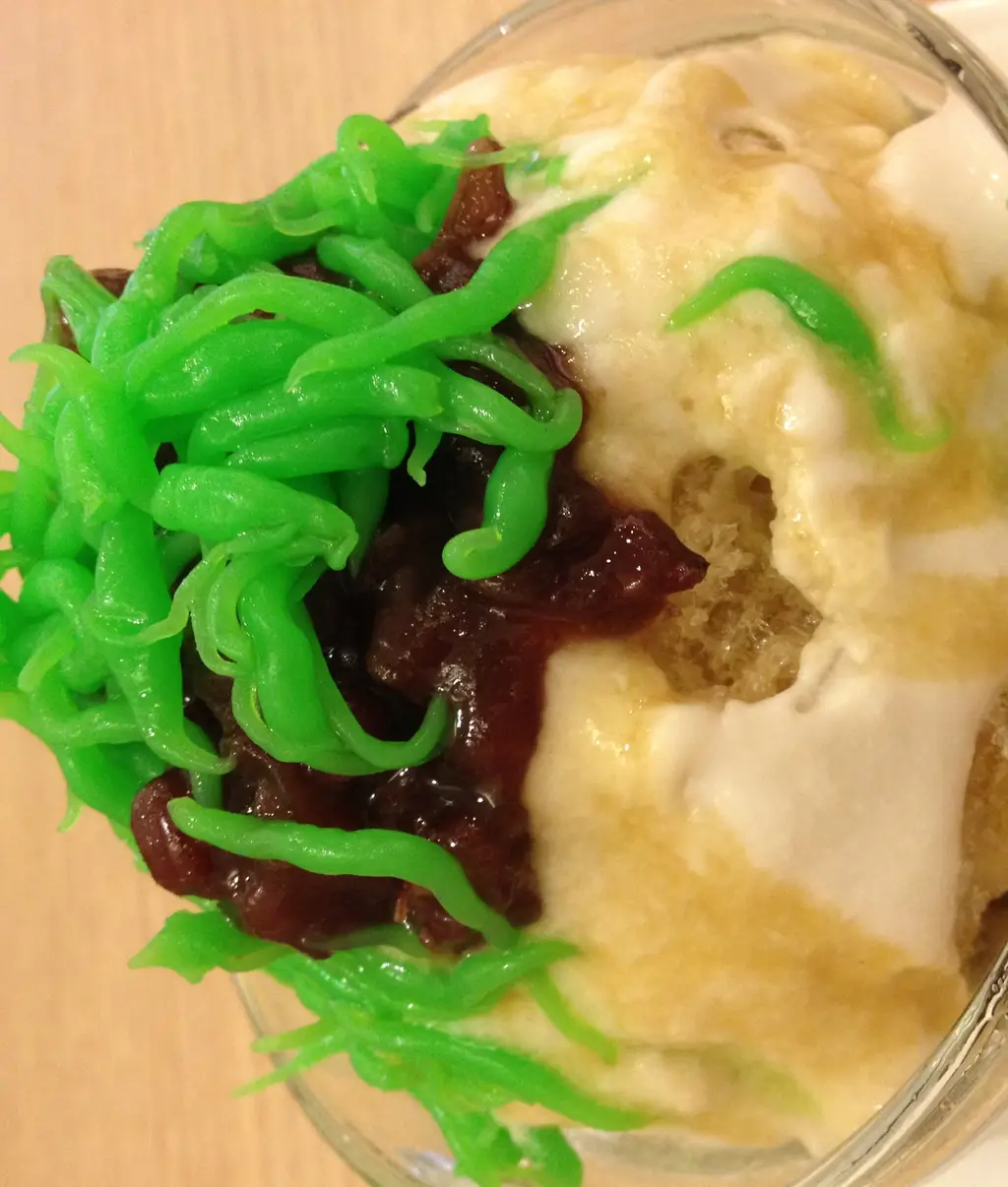 Chendol in a bowl (cropped)