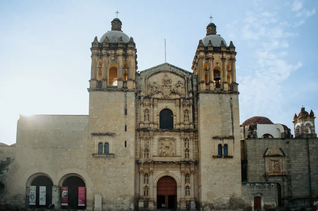 Stunning view of the Santo Domingo de Guzmán Church, a historic landmark in Oaxaca, Mexico.