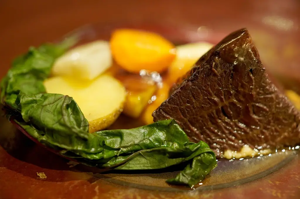 cooking, meal, restaurant, french cuisine, dinner, nutrition, meat dish, beef, red wine stew, delicious, vegetable, health, stews, gourmand