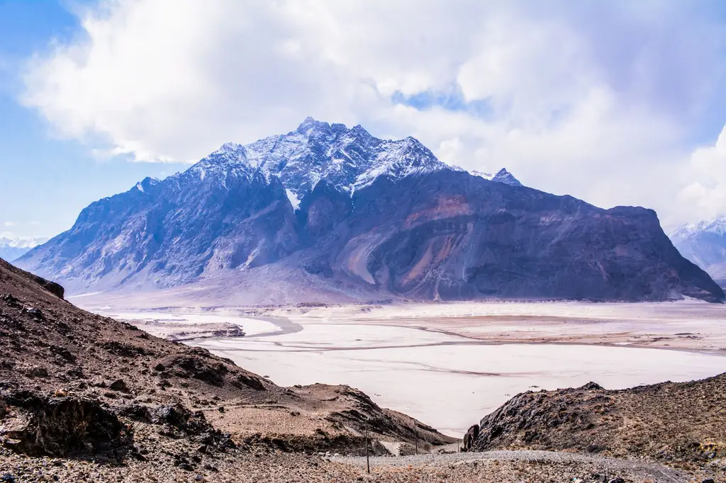 Majestic mountains in Skardu with a scenic landscape, highlighting natural beauty and adventure.