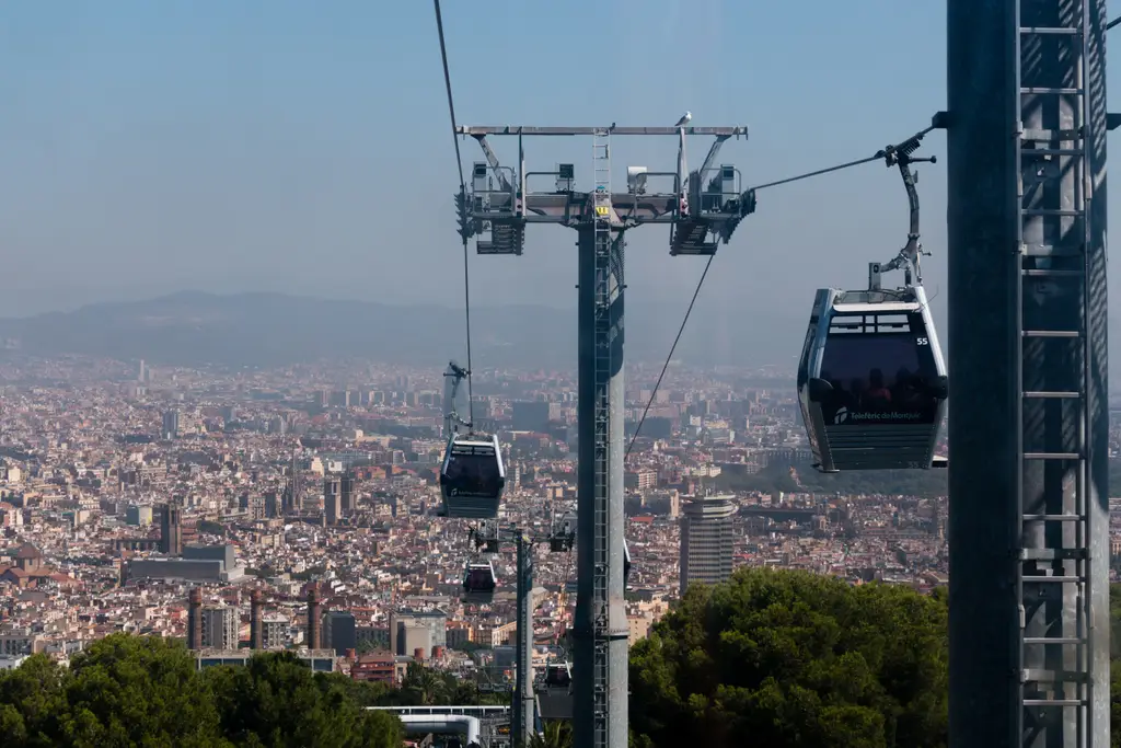 Barcelona August 2014 - Seilbahn de Montjuic 001