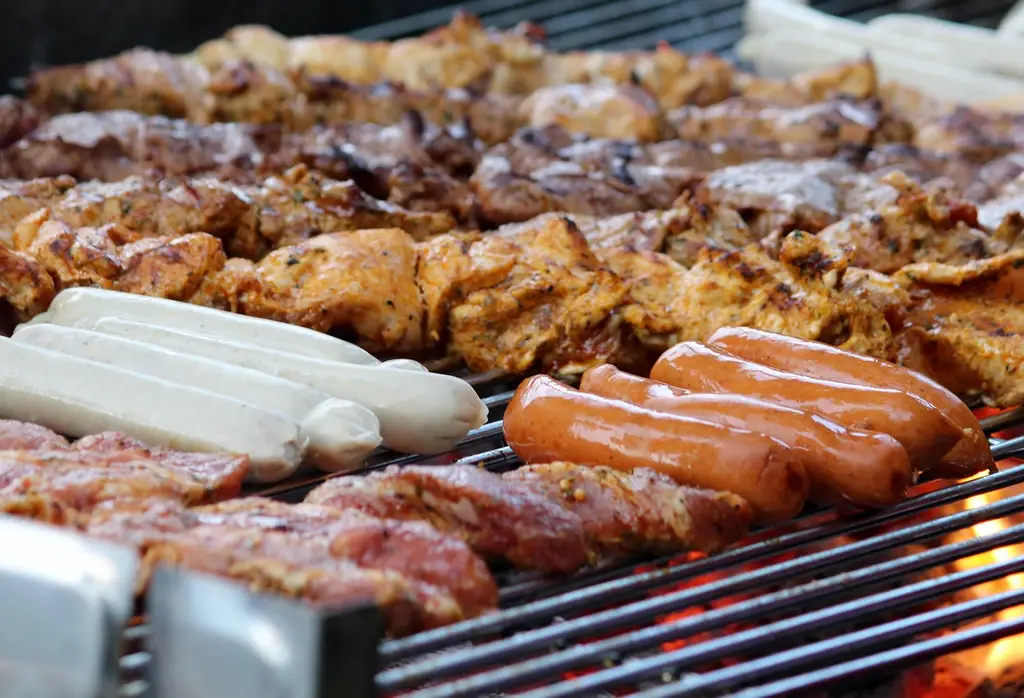 grill, grilled meats, hot, tasty, hot dog, flesh, flames, seasoned, meal, food, pork steak, nature, money, yummy, grilled, grilling, sausage, fire, grilled food, charcoal, pork, fixed, grill proof, rust, hearty, smoke, dish, nourishment, summer