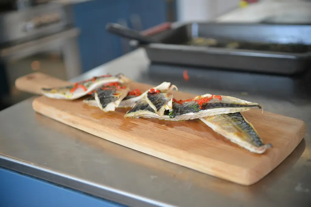 cooking, fish, kitchen, restaurant, seafood, meal, delicious, gourmet, tasty, nature, slat, arranged, food, nutrition, dish, grilled