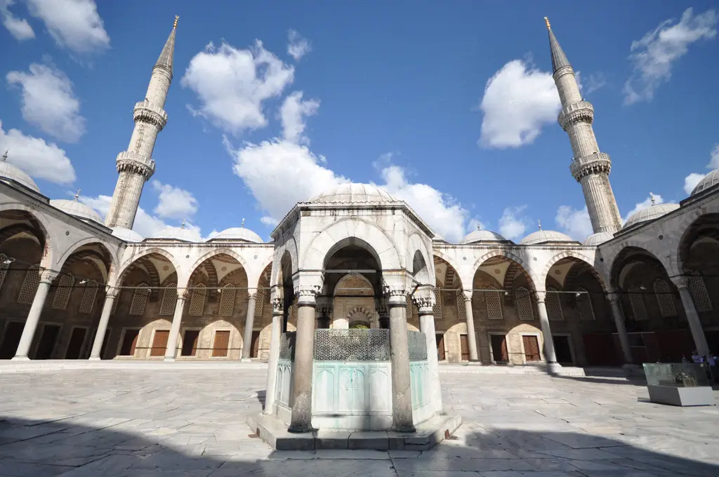 Courtyard - The Sultan Ahmed Mosque (Blue Mosque) with people digitally removed (8459612400)