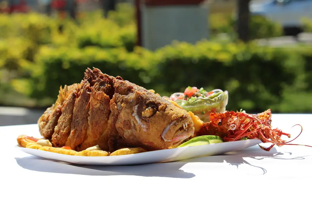 fish, plate, seafood, food, seafood plate, dish, entree, seafood dish, eat, deep fried, fried fish, nature, savory, food photography