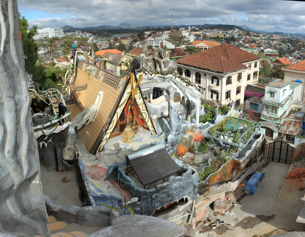 Crazy House in Da Lat - panoramio