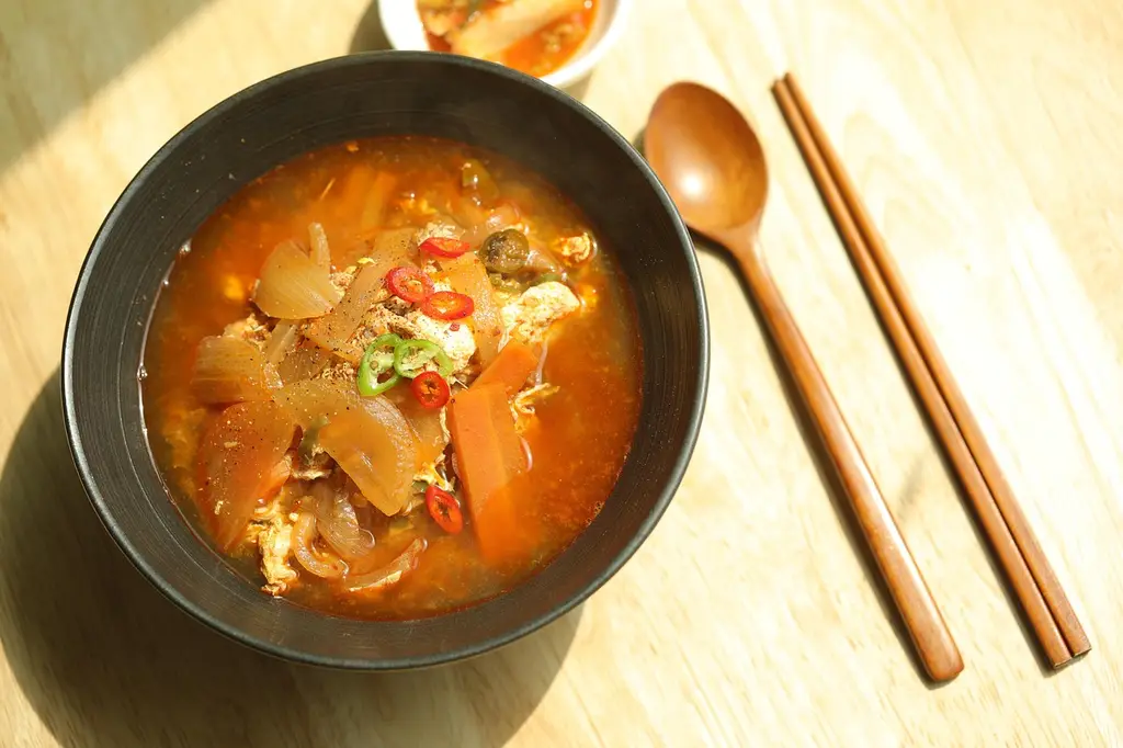 champon, noodle dish, soup, japanese cuisine, japanese food