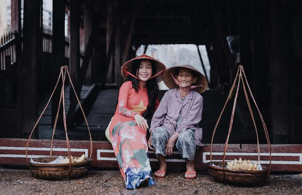 women, conical hat, portrait, smile, happy, nón lá, traditional hat, fashion, girl, old woman, aged, elderly, asian, vietnamese, hoi an, vietnam, grandma, grandmother, grandparents, women, happy, girl, vietnamese, hoi an, hoi an, hoi an, grandma, grandma, grandma, grandma, grandma, grandmother, grandparents