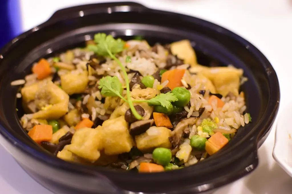 clay pot rice, dish, rice vietnam, rice, attractive, saigon, restaurant